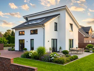 Massivhaus Pult 142 von AMR-Wohnbau Schlüsselfertig ab 332000€, Pultdachhaus Außenansicht 2