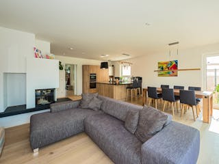 Massivhaus Pultus von ROTH MASSIVHAUS Schlüsselfertig ab 365000€, Pultdachhaus Innenansicht 3