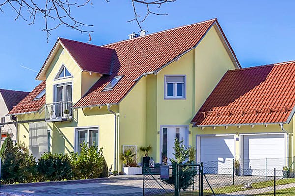 4f233e53_portraitblock1