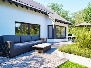 Massivhaus Entwurf NB142 von FAVORIT Massivhaus, Satteldach-Klassiker Außenansicht 13