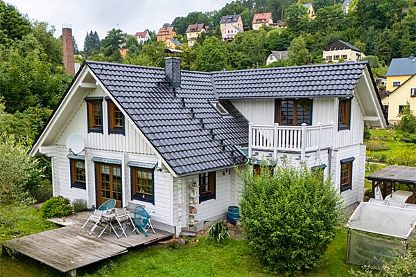 8ffbfe4c_portraitblock2