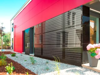 Fertighaus Musterhaus GenerationX von FischerHaus Schlüsselfertig ab 358342€, Satteldach-Klassiker Außenansicht 4