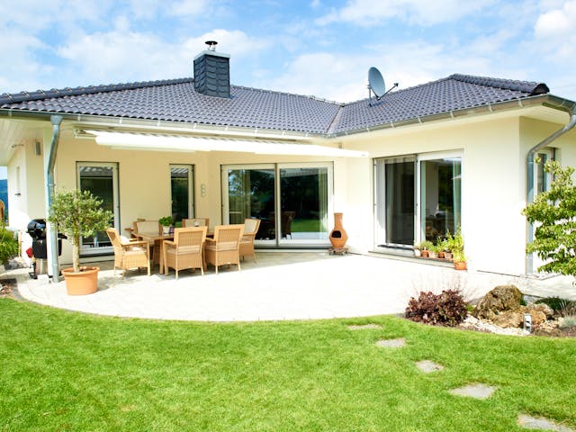 Fertighaus Cilia von Fingerhut Haus Schlüsselfertig ab 475758€, Bungalow Außenansicht 1