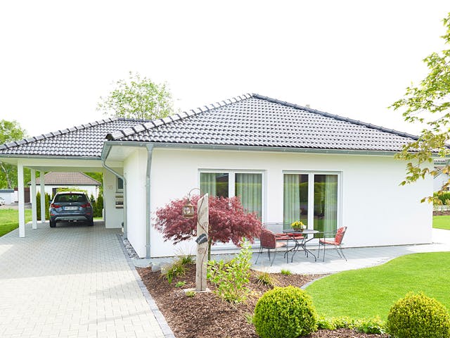 Fertighaus Suno von Fingerhut Haus Schlüsselfertig ab 395692€, Bungalow Außenansicht 1 Fertighaus Suno von Fingerhut Haus Schlüsselfertig ab 395692€, Bungalow Außenansicht 1