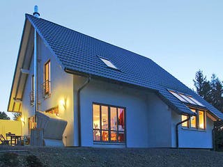 Fertighaus Britta (KfW-Effizienzhaus 40 EE) von Dammann-Haus Schlüsselfertig ab 310500€, Satteldach-Klassiker Außenansicht 2