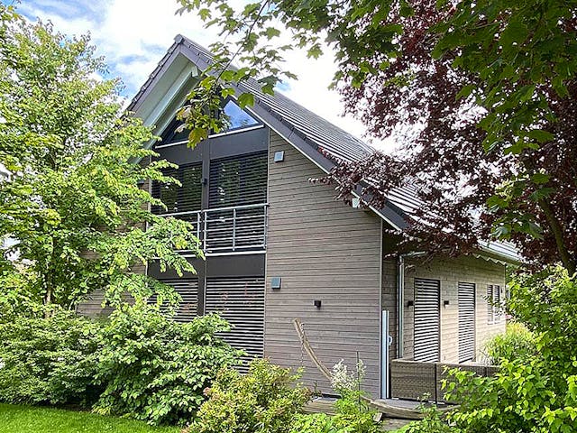 Fertighaus Julia 2 (KfW-Effizienzhaus 40 EE) von Dammann-Haus Schlüsselfertig ab 339200€, Satteldach-Klassiker Außenansicht 1