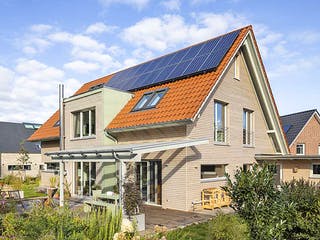 Fertighaus Julia 3 (KfW-Effizienzhaus 40 EE) von Dammann-Haus Schlüsselfertig ab 406500€, Satteldach-Klassiker Außenansicht 3
