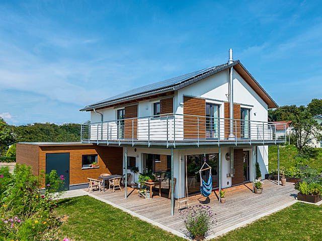 Blockhaus D146 Köstler von Frammelsberger Holzbau, Satteldach-Klassiker Außenansicht 1 Blockhaus D146 Köstler von Frammelsberger Holzbau, Satteldach-Klassiker Außenansicht 1