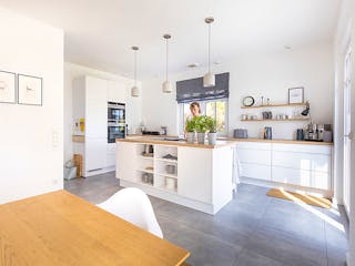 Massivhaus Friesenhaus 180 von ECO System HAUS Schlüsselfertig ab 376700€, Satteldach-Klassiker Innenansicht 4