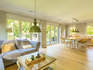 Massivhaus Kapitänshaus 180 von ECO System HAUS Schlüsselfertig ab 385500€, Satteldach-Klassiker Innenansicht 1