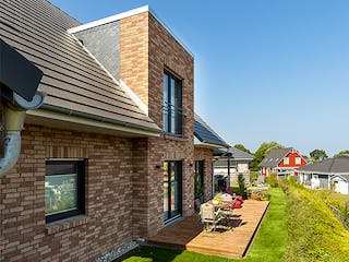 Massivhaus Giebelhaus 170 von ECO System HAUS Schlüsselfertig ab 366000€, Satteldach-Klassiker Außenansicht 4