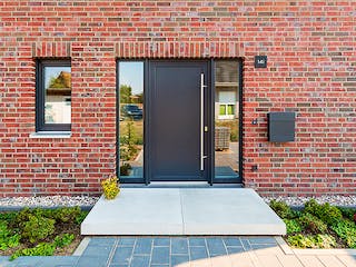 Massivhaus Giebelhaus 170 von ECO System HAUS Schlüsselfertig ab 366000€, Satteldach-Klassiker Außenansicht 5