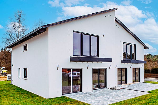fd2dc8c8_portraitblock1