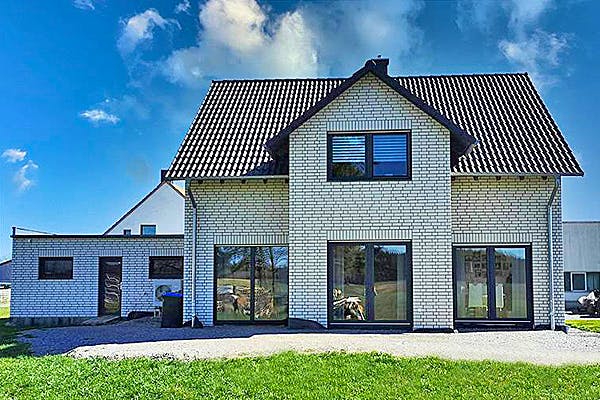 ff385d8f_portraitblock1