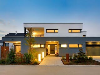 Fertighaus Haus Geyer von WEISS Holzhaus Schlüsselfertig ab 755828€, Cubushaus Außenansicht 1