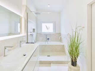 Fertighaus Dreifamilienhaus Chmel von Fertighaus WEISS - Mehrfamilienhäuser, Pultdachhaus Innenansicht 7