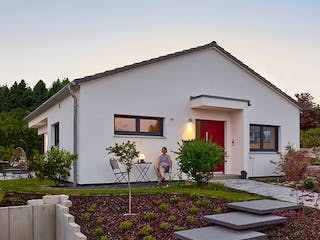 Fertighaus Haus CR von WEISS Holzhaus Schlüsselfertig ab 270693€, Bungalow Außenansicht 1
