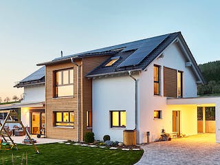 Fertighaus Haus Hauser von Fertighaus WEISS Schlüsselfertig ab 481630€, Satteldach-Klassiker Außenansicht 1