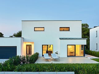 Fertighaus Haus Rohr von Fertighaus WEISS Schlüsselfertig ab 481076€, Cubushaus Außenansicht 1