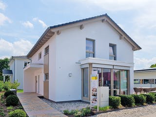 Fertighaus MH München-Poing - MEDLEY 3.0 300 B S215 von FingerHaus Schlüsselfertig ab 424449€, Außenansicht 2