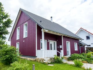 Fertighaus F108 - Gosmann von Fluck Holzbau Schlüsselfertig ab 380000€, Satteldach-Klassiker Außenansicht 1