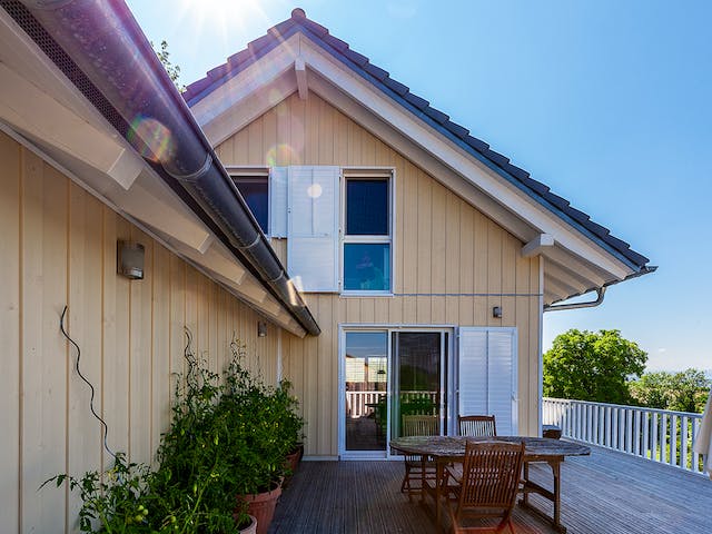 Fertighaus F220 - Pfeiffer von Fluck Holzbau Schlüsselfertig ab 550000€, Satteldach-Klassiker Außenansicht 3