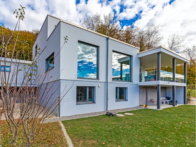 Fertighaus F310 - Jenke von Fluck Holzbau Schlüsselfertig ab 920000€, Cubushaus Außenansicht 3