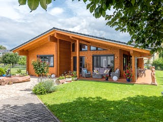 Blockhaus Am Oberrhein von Fullwood Wohnblockhaus Ausbauhaus ab 340000€, Bungalow Außenansicht 1