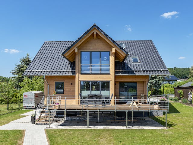 Blockhaus Köterbergblick von Fullwood Wohnblockhaus Ausbauhaus ab 190000€, Blockhaus Außenansicht 3