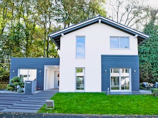 Fertighaus Haas MH Bad Vilbel J 142 von Haas Fertigbau Ausbauhaus ab 264000€, Satteldach-Klassiker Außenansicht 1