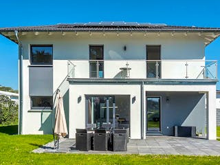 Fertighaus Haas S 165 B von Haas Fertigbau Ausbauhaus ab 259000€, Stadtvilla Außenansicht 3