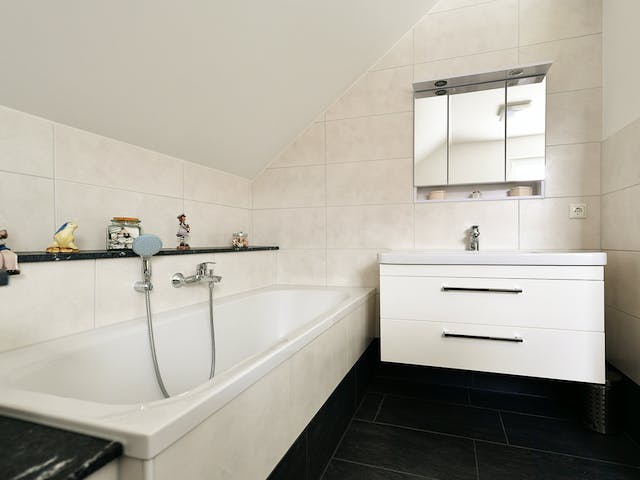 Massivhaus Lübeck von HELMA MASSIVHAUS Schlüsselfertig ab 366150€, Satteldach-Klassiker Innenansicht 3