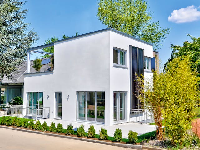 Massivhaus Madrid von HELMA MASSIVHAUS Schlüsselfertig ab 437250€, Cubushaus Außenansicht 4