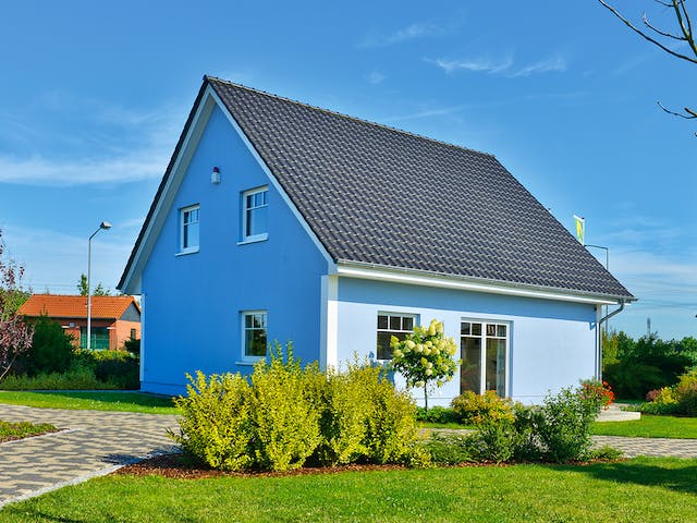 Massivhaus Mailand von HELMA MASSIVHAUS Schlüsselfertig ab 322550€, Satteldach-Klassiker Außenansicht 6
