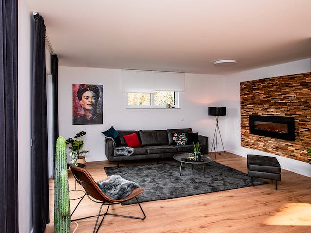 Massivhaus Trient von HELMA MASSIVHAUS Schlüsselfertig ab 378250€, Satteldach-Klassiker Innenansicht 1