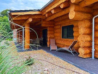 Blockhaus Blockhaus Bodensee von Holzbau rustikal - Blockhäuser Bausatzhaus ab 182558€, Satteldach-Klassiker Außenansicht 3