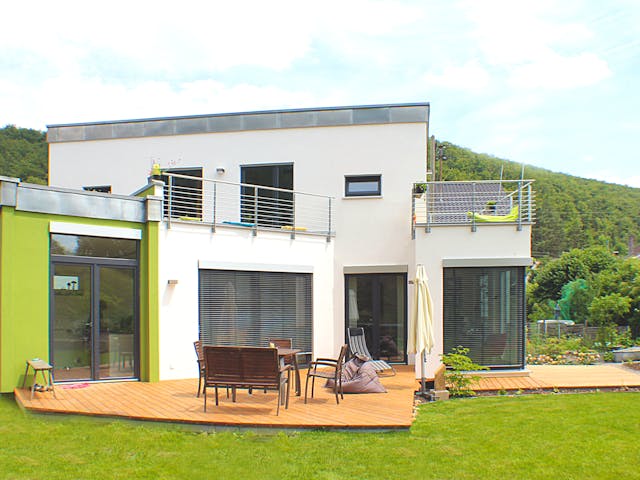 Fertighaus Homestory 101 von LEHNER HAUS Schlüsselfertig ab 315250€, Satteldach-Klassiker Außenansicht 1