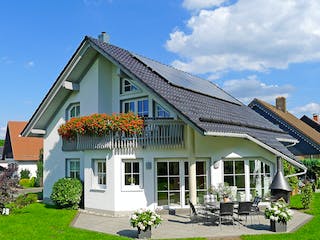 Massivhaus Susi III von HSE Massivhaus Schlüsselfertig ab 277940€, Satteldach-Klassiker Außenansicht 1