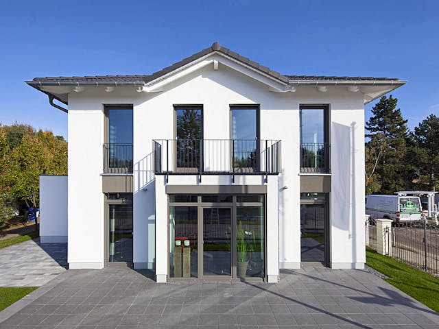 Massivhaus Arcus 153 von Heinz von Heiden Zentrale Schlüsselfertig ab 374780€, Stadtvilla Außenansicht 1