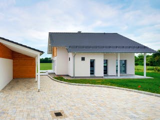 Fertighaus Haus Smilla von Fertighaus WEISS Schlüsselfertig ab 471286€, Satteldach-Klassiker Außenansicht 5