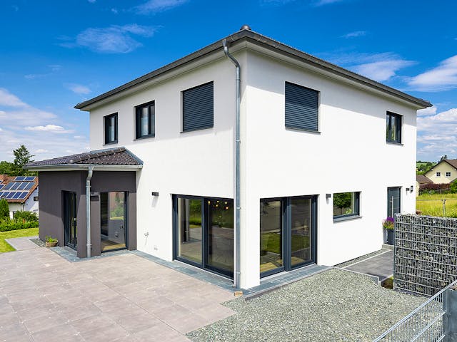 Fertighaus Walmdach 164 von LUXHAUS, Stadtvilla Außenansicht 1