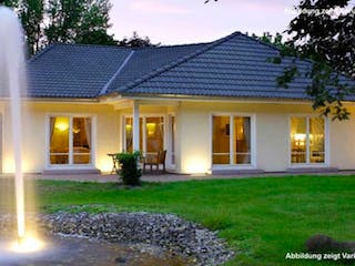 Massivhaus Bungalow Wolfenbüttel von Elmbau, Bungalow Außenansicht 1