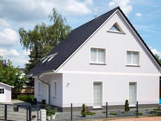 Massivhaus Haus Wismar von ROTH MASSIVHAUS Schlüsselfertig ab 348200€, Satteldach-Klassiker Außenansicht 2
