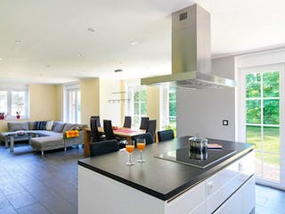 Massivhaus Kapitänshaus 150 von ECO System HAUS Schlüsselfertig ab 318900€, Satteldach-Klassiker Innenansicht 1