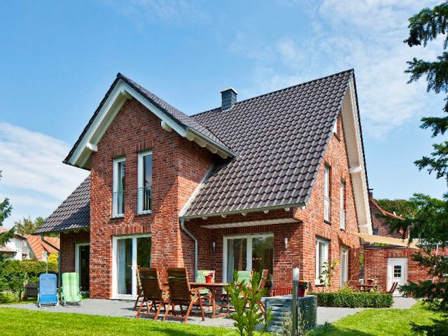 Massivhaus Klinkerhaus Oswald von Zaunmüller Massivhaus,  Außenansicht 2