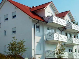 Massivhaus Mehrfamilienhaus Frankfurt von Immobilien Atelier Klaus Reuter, Außenansicht 1