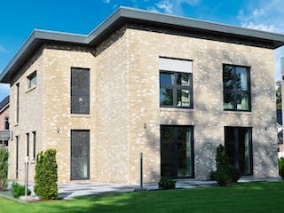 Massivhaus STYLE von Kagebau, Stadtvilla Außenansicht 2