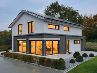 Fertighaus MH Ulm von WEISS Holzhaus Schlüsselfertig ab 520403€, Satteldach-Klassiker Außenansicht 1