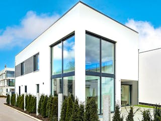 Massivhaus Bauhaus Eberhardt von MYMassivhaus, Cubushaus Außenansicht 2