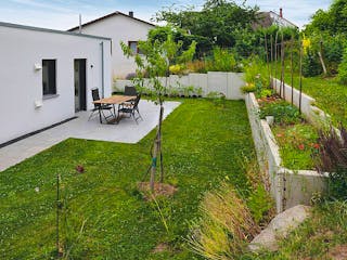 Massivhaus Mehrgenerationenhaus Calw von MYMassivhaus, Satteldach-Klassiker Außenansicht 3